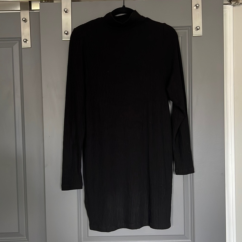 Black Splendid dress.